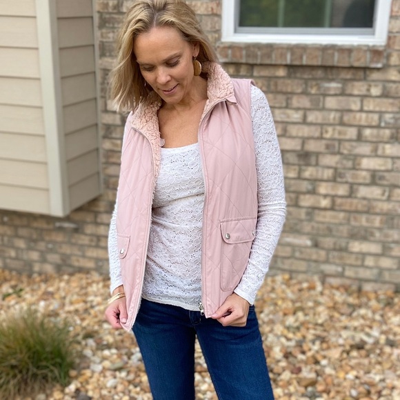 New Adventures Reversible Vest - Picture 2 of 8